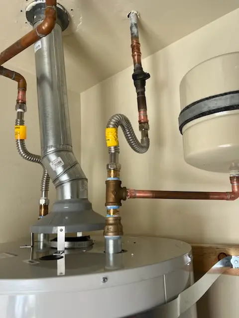Water heater installation and plumbing repair in Brook Hollow